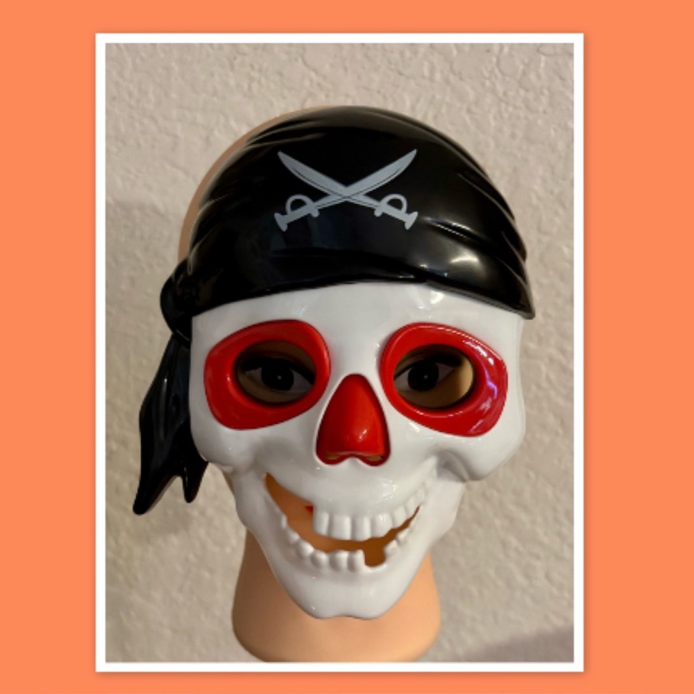 Just Pretending Pirate Skull Light Up Mask - Costume Mask - 3+